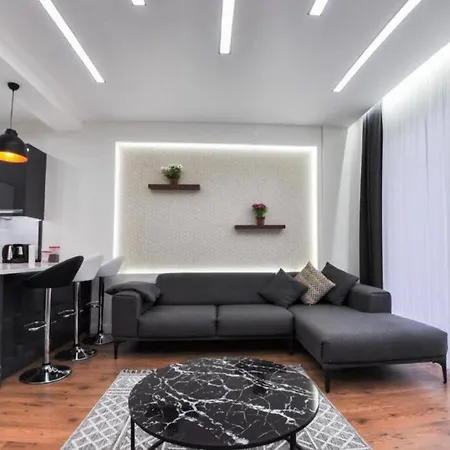 Sleeps 4 Luxury With Lake View Inside Facility - Awz 300,1 Villa