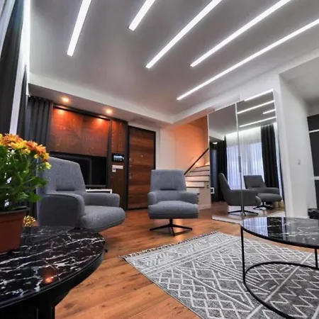 Villa Sleeps 4 Luxury With Lake View Inside Facility - Awz 300,1 *
